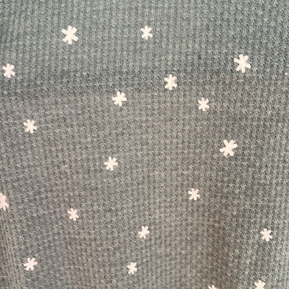 Gray Snow ❄️ Flake Robe - Picture 7 of 7